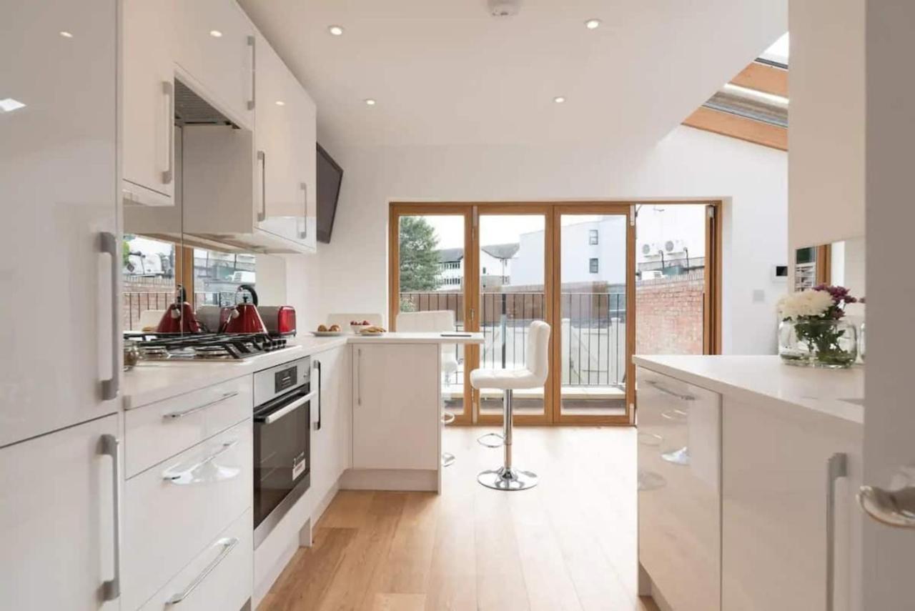 Luxury 2 Bed With Sw Facing Terrace