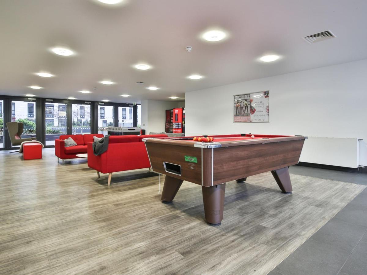 Private Bedrooms And Minutes Away From Wembley Stadium At Sterling Court