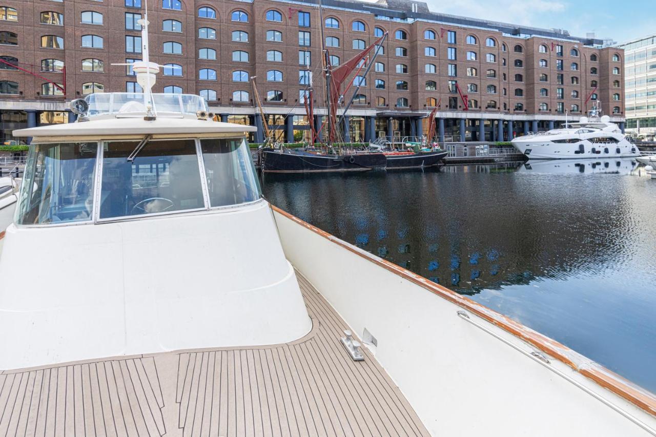 Apartment Rustic 2-bed Houseboat On The River Thames, In East
