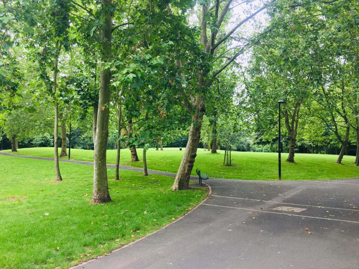 One-bedroom Rotherhithe/bermondsey Flat, Central London, Uk Apartment London