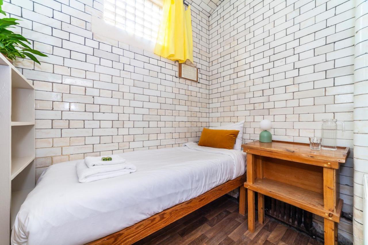 Lotus Guesthouse In Jamyang Buddhist Center * London