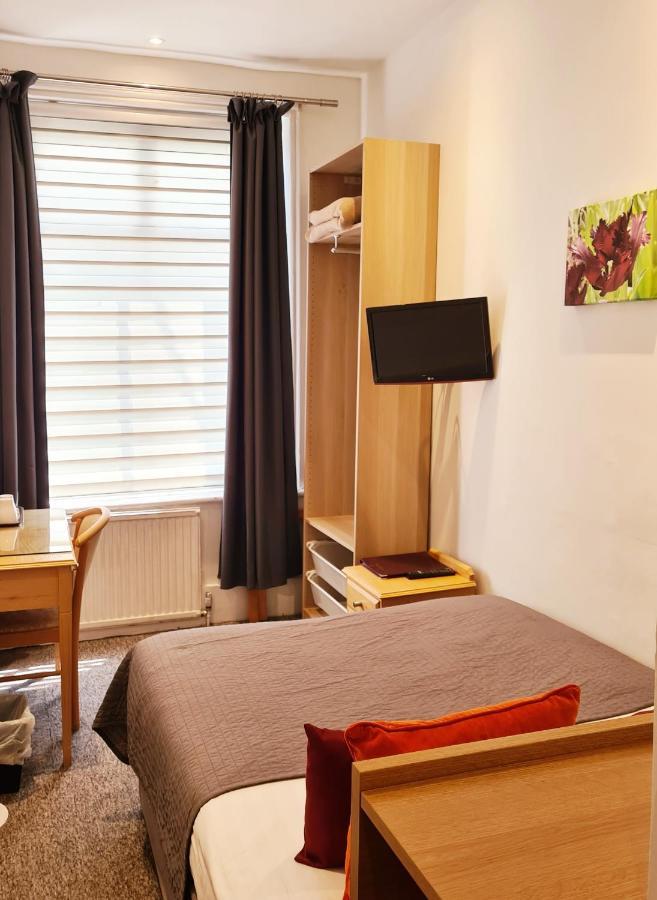 Rushmore 3* London