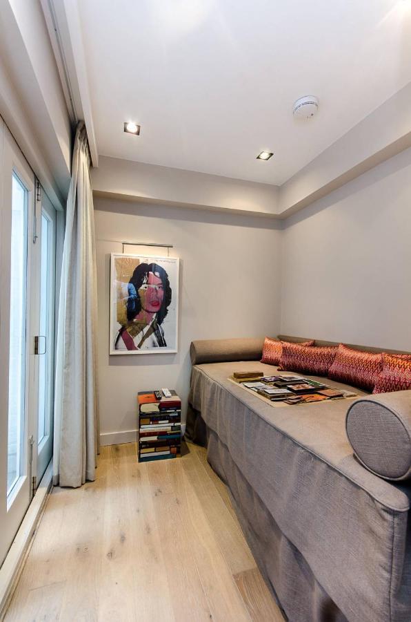 Apartment Chelsea Chic
