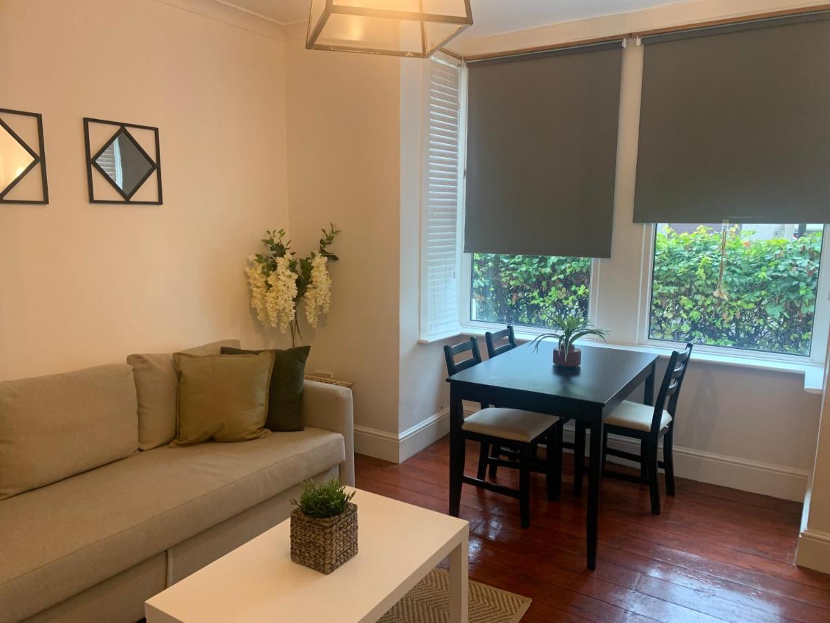 Appartement Unique 2 Bedroom In London/ Excel / Olympic Close To Line Tube Station With Gated Parking Space