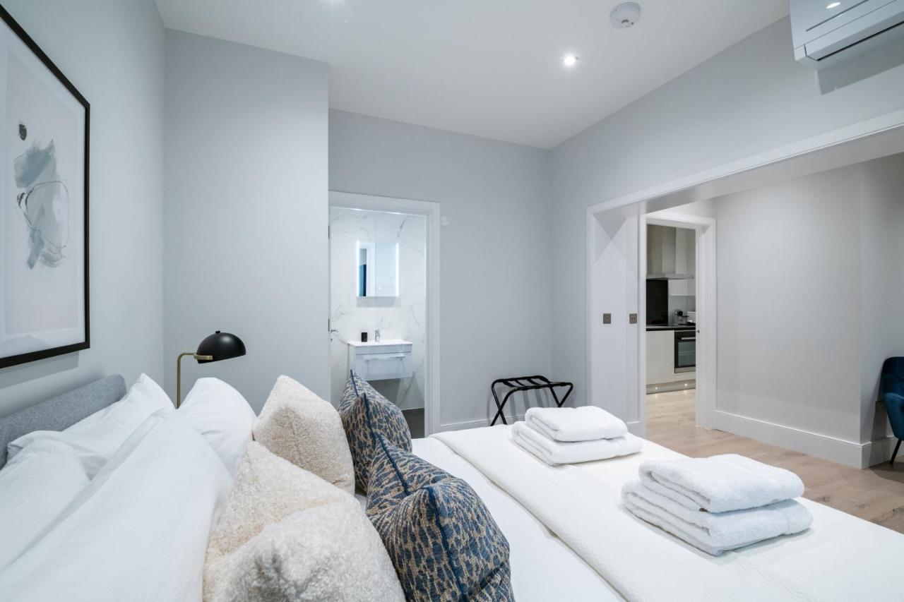 Queensberry Place By Stayo * Londen