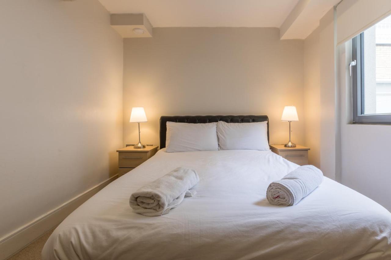 Modern 2 Bed 2 Bath With Outdoor Space Hyde Park Leilighet London