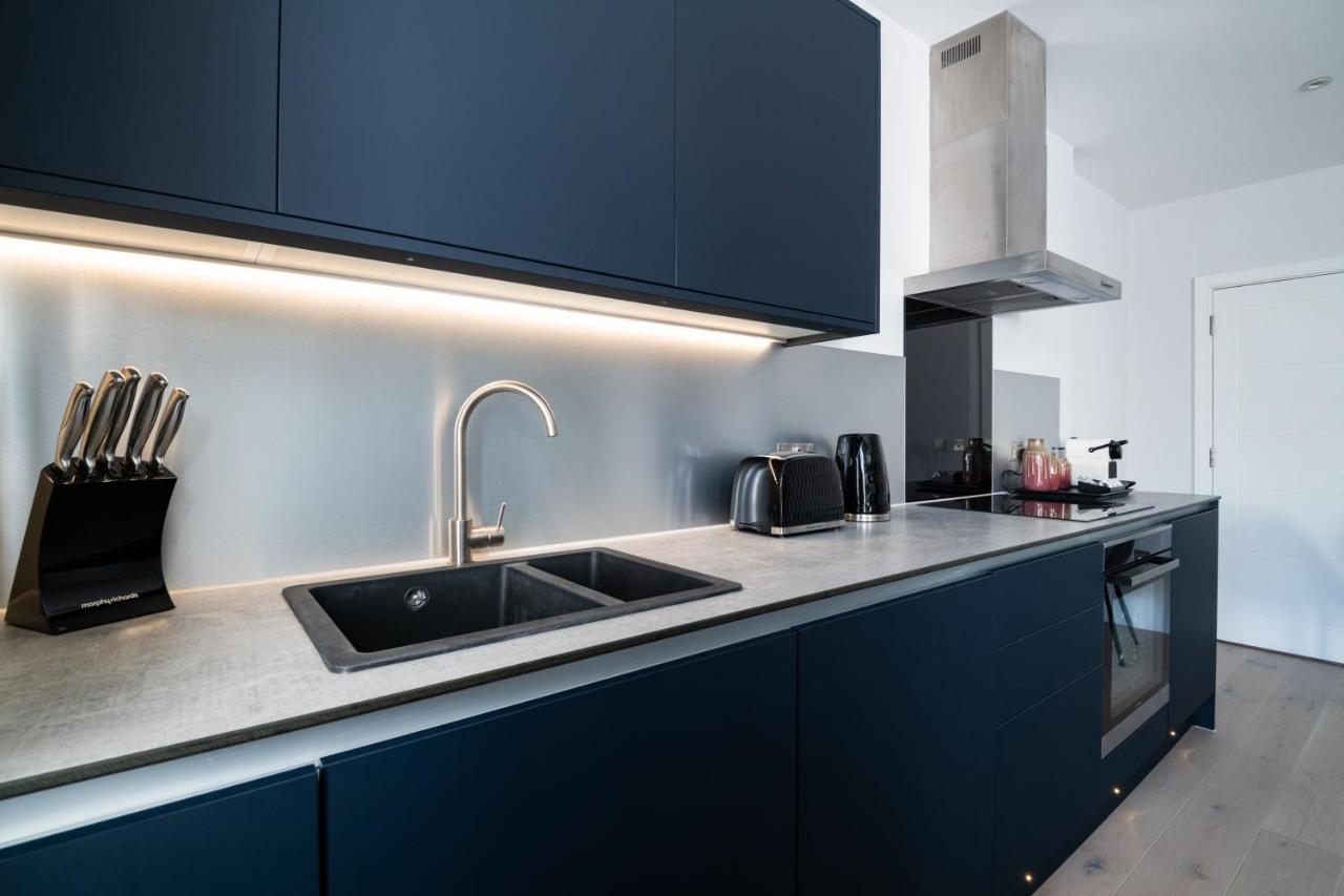 Queensberry Place By Stayo * Londen