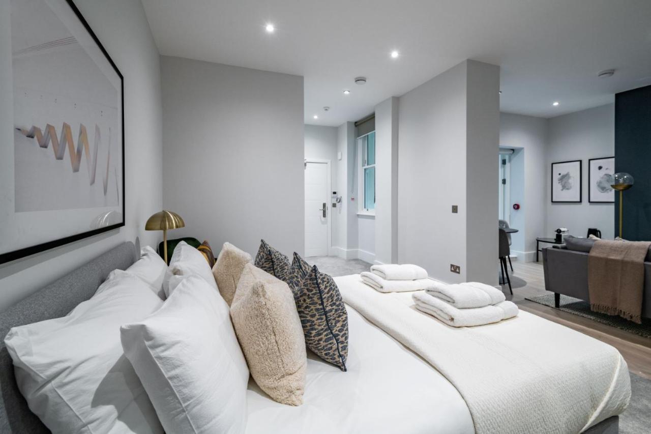 Queensberry Place By Stayo * Londen
