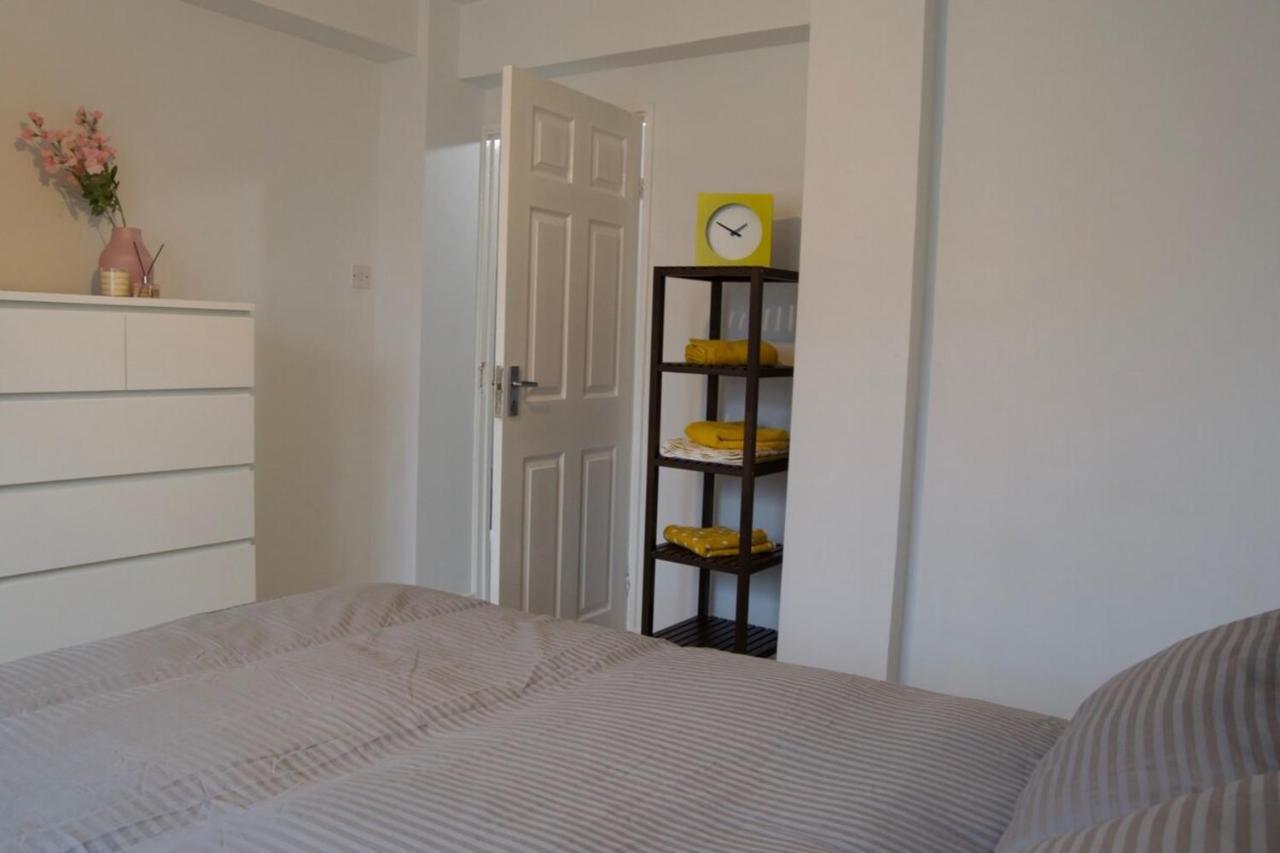 Leilighet Modern 1 Bedroom In Shadwell With Balcony London