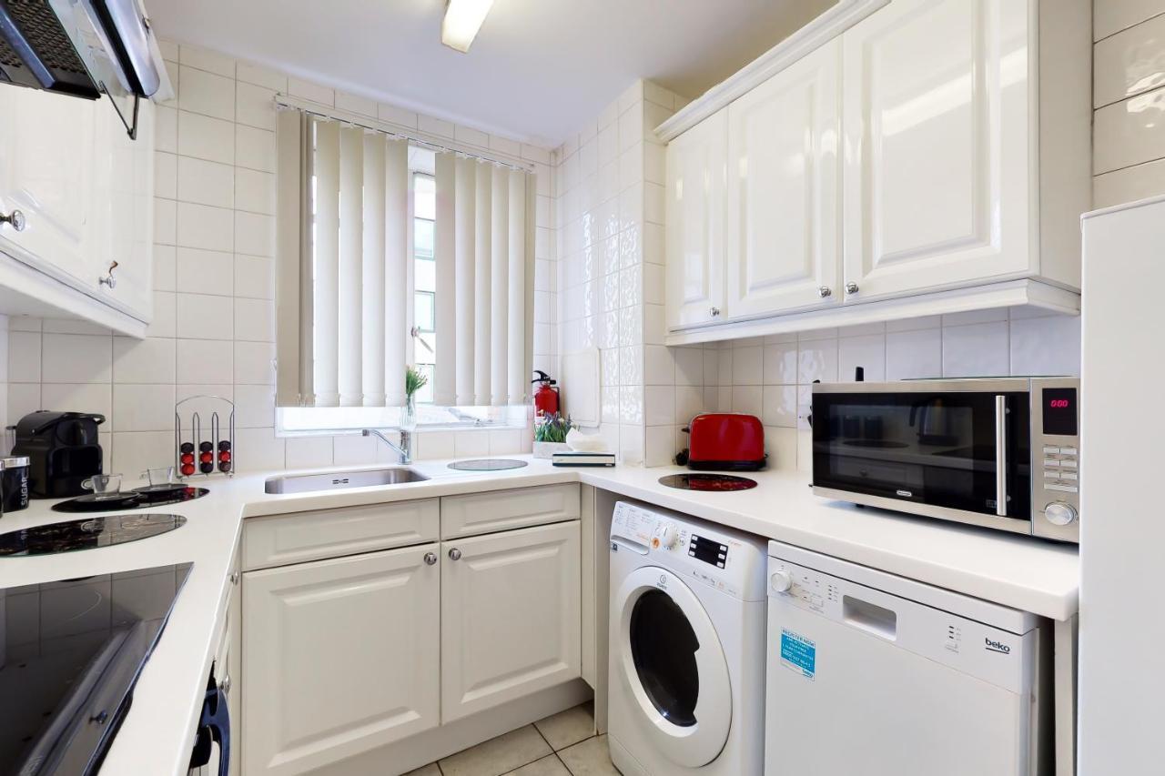 Park Lane Apartments/shaw House Leilighet London