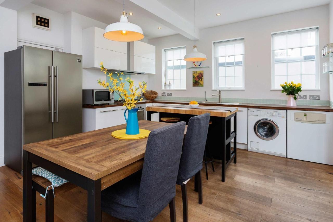 Holiday home Veeve - Wimbledon Wildflower *