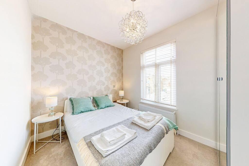 Stylish 2bed2bath Flat 4min From Tube Station