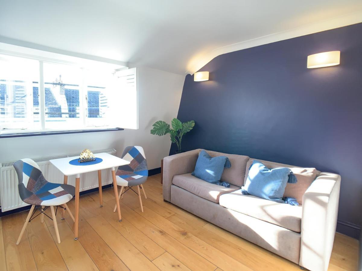 Apartment Thames Residences Hyde Park London