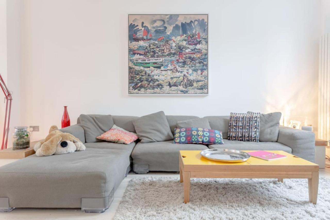 Stylish 2 Bedroom In * London