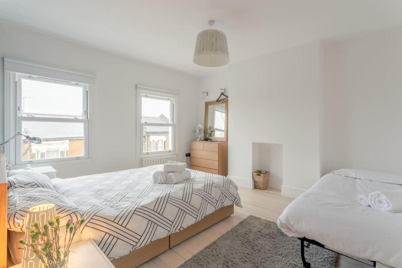 Stylish 2 Bedroom In * London