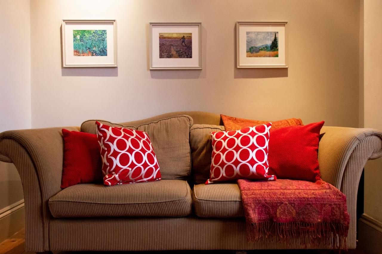 Appartement Trendy Two Bed With Private Garden Londen