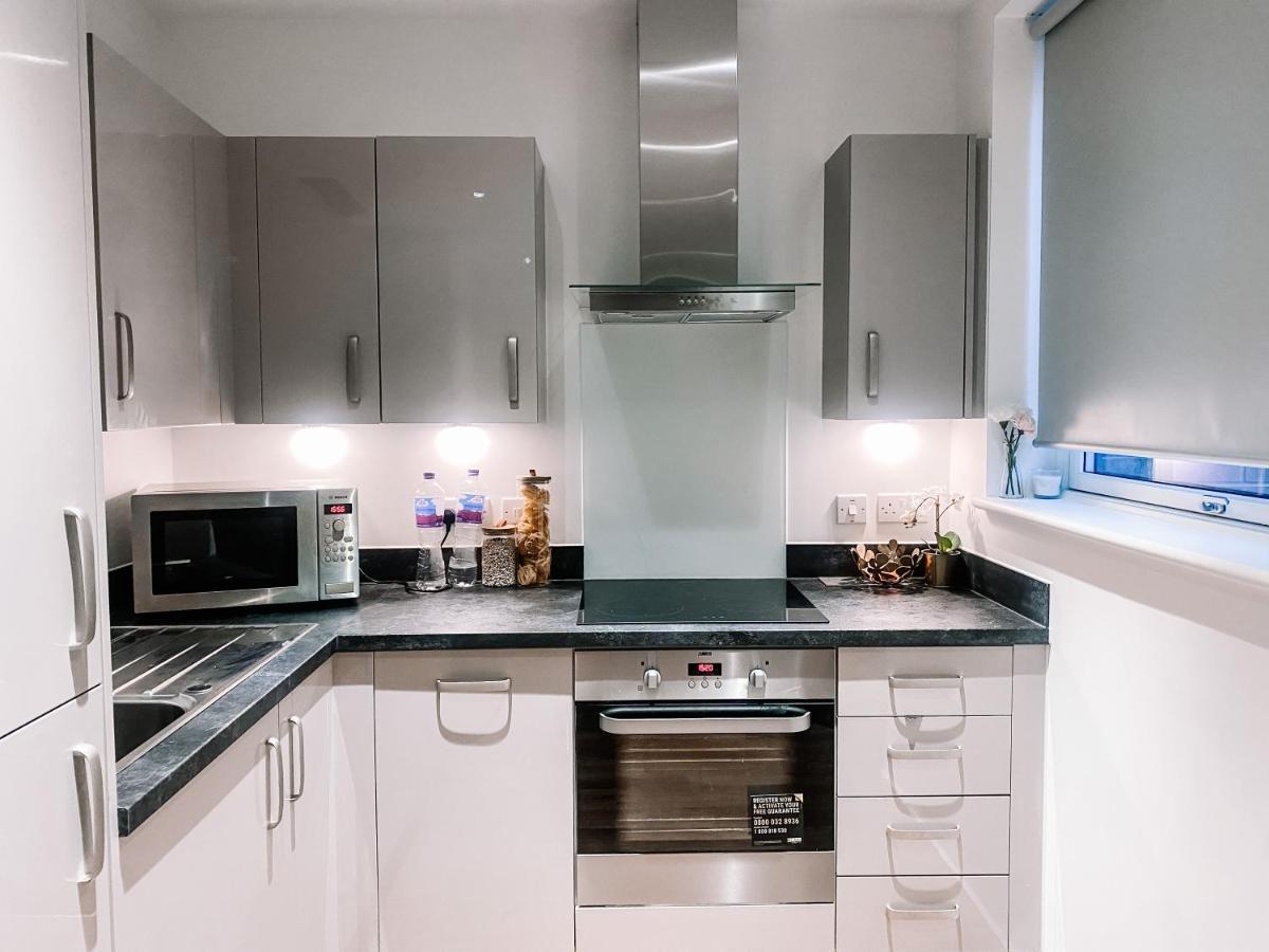 Luxury - 1 Min From Station
