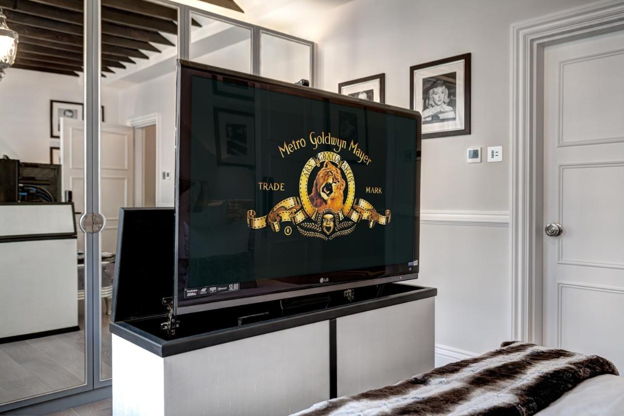 Deluxe Victoria House With Views Over The Historic Pimlico Conservation Area * London