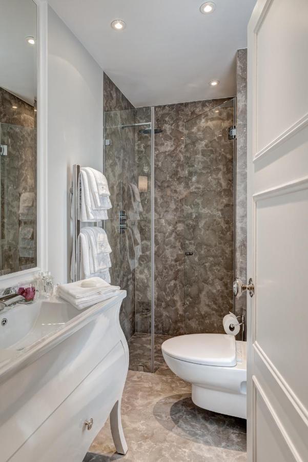 Deluxe Victoria House With Views Over The Historic Pimlico Conservation Area Holiday home London