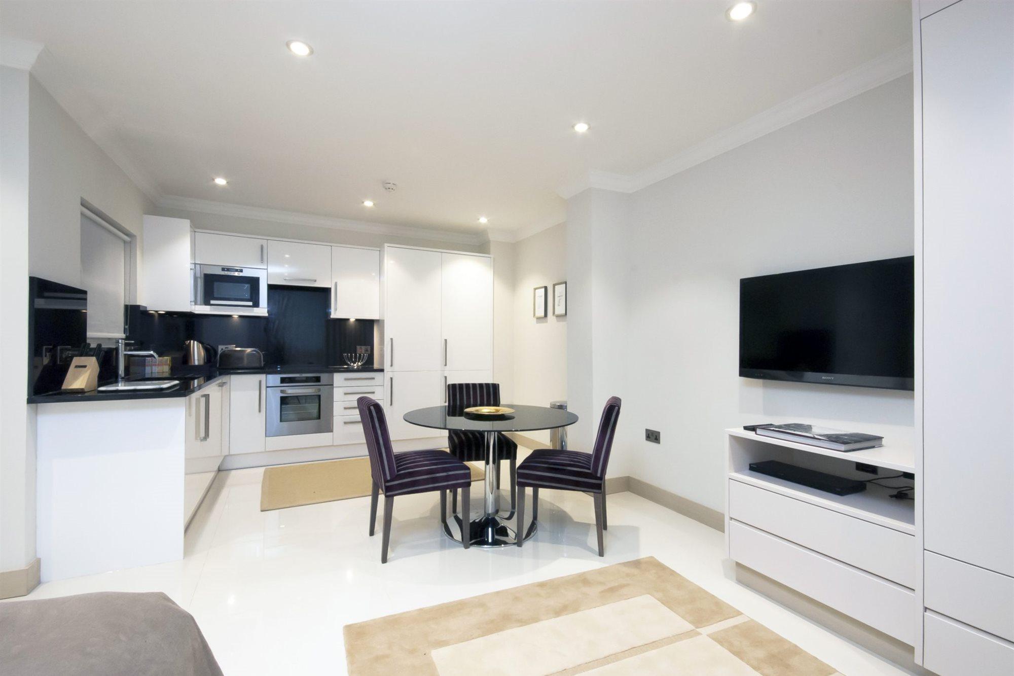 Claverley Court Apartahotel