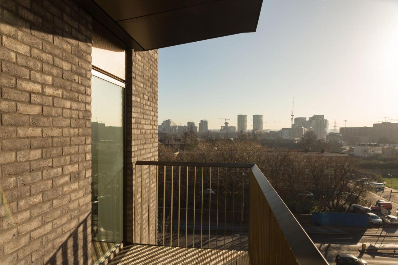 Apartamento Spacious & Modern 1 Bedroom Close To Station In E16 Londres