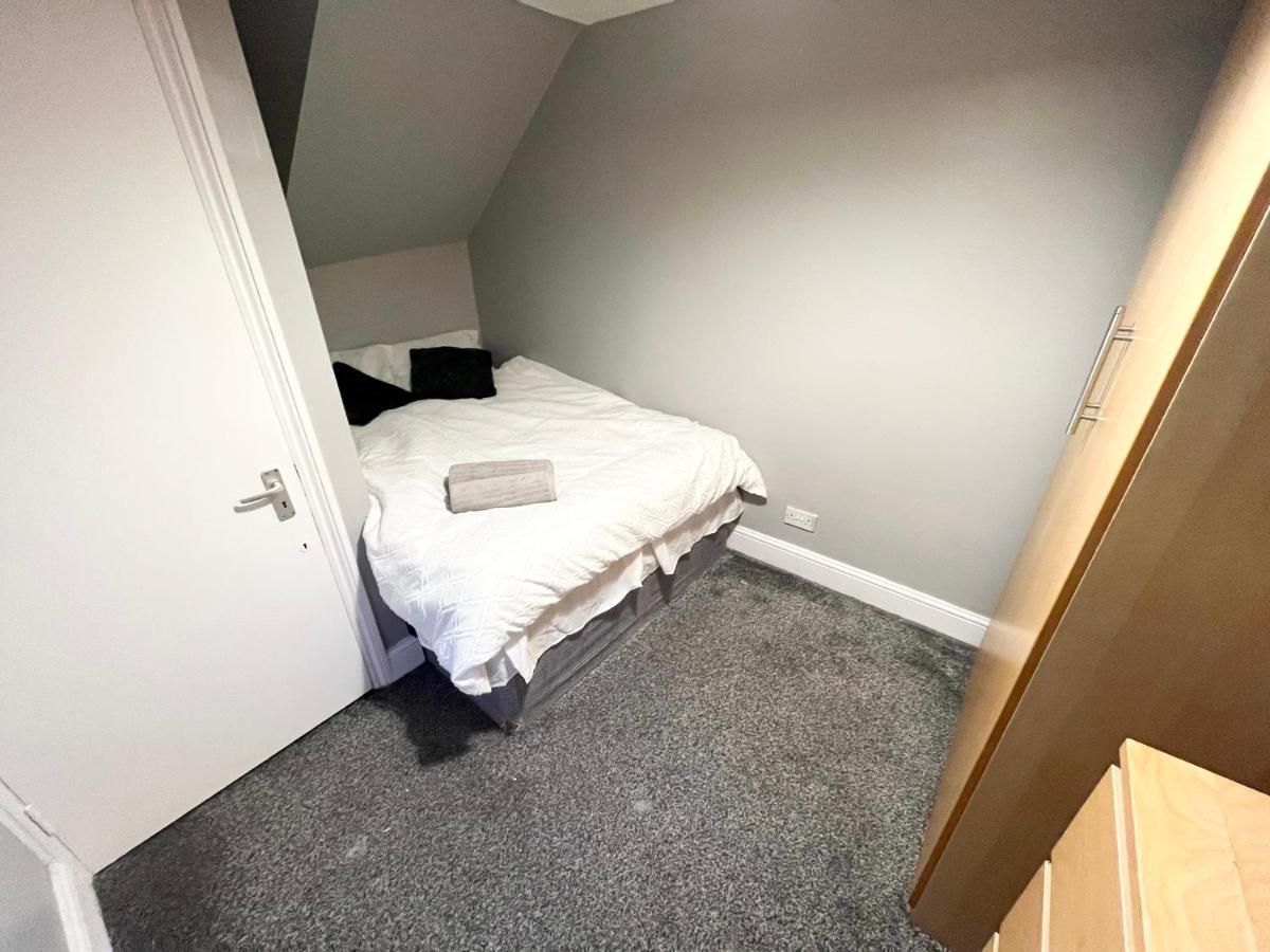 3 Bed On Balham High Road London