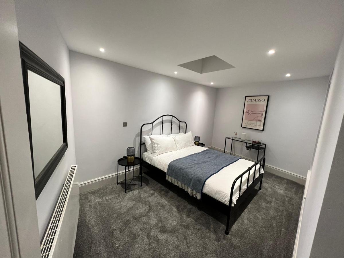 Regents Park 2 Bed Town House Apartamento Londres