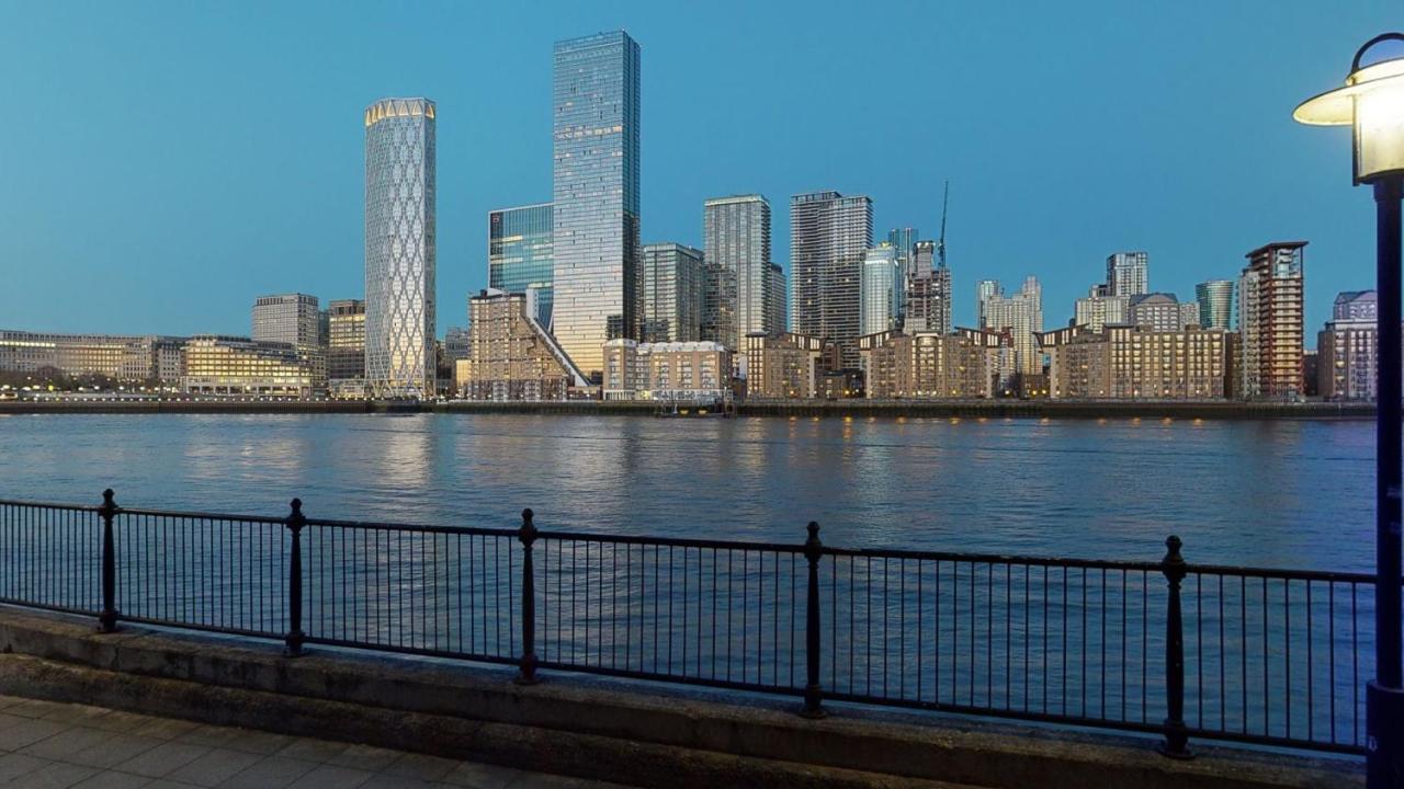 Docklands Riverside Superior 3 Bedroom Apartment By Delta Accomodation Apartment *