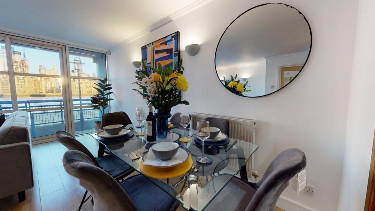 Apartment Docklands Riverside Superior 3 Bedroom Apartment By Delta Accomodation
