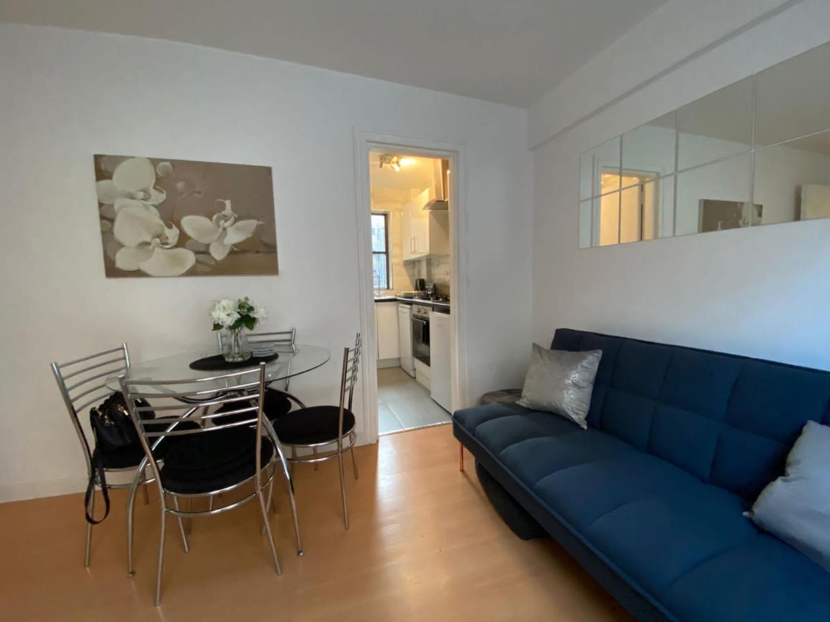 Stunning Oxford Street Furnished *
