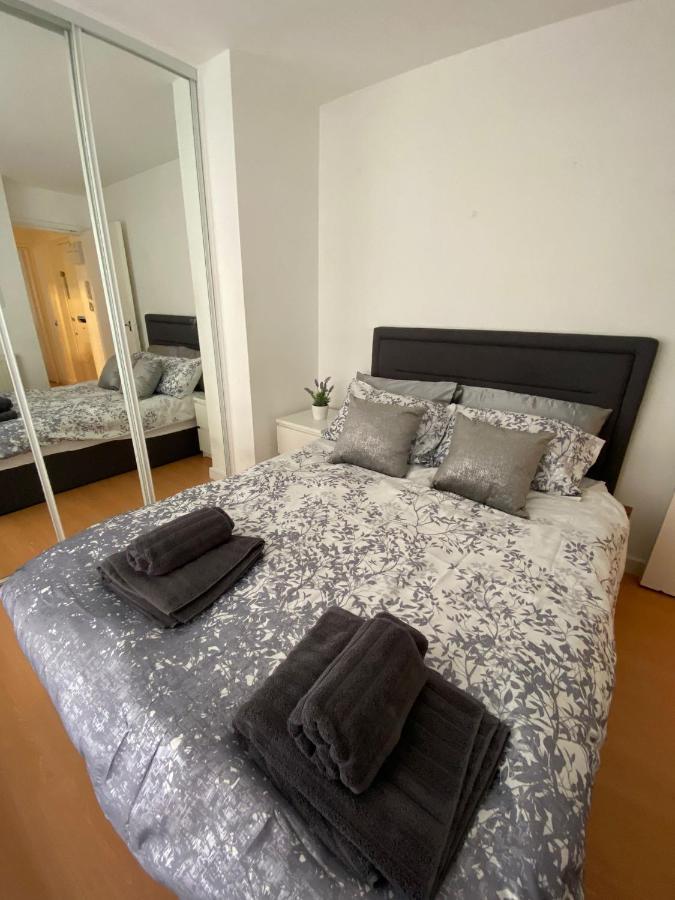 Stunning Oxford Street Furnished