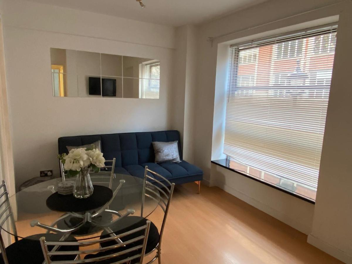 Stunning Oxford Street Furnished Appartement *
