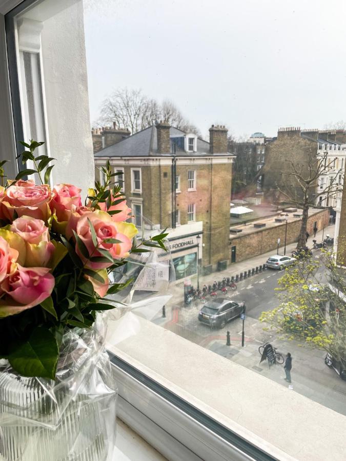 205 Earls Court * London