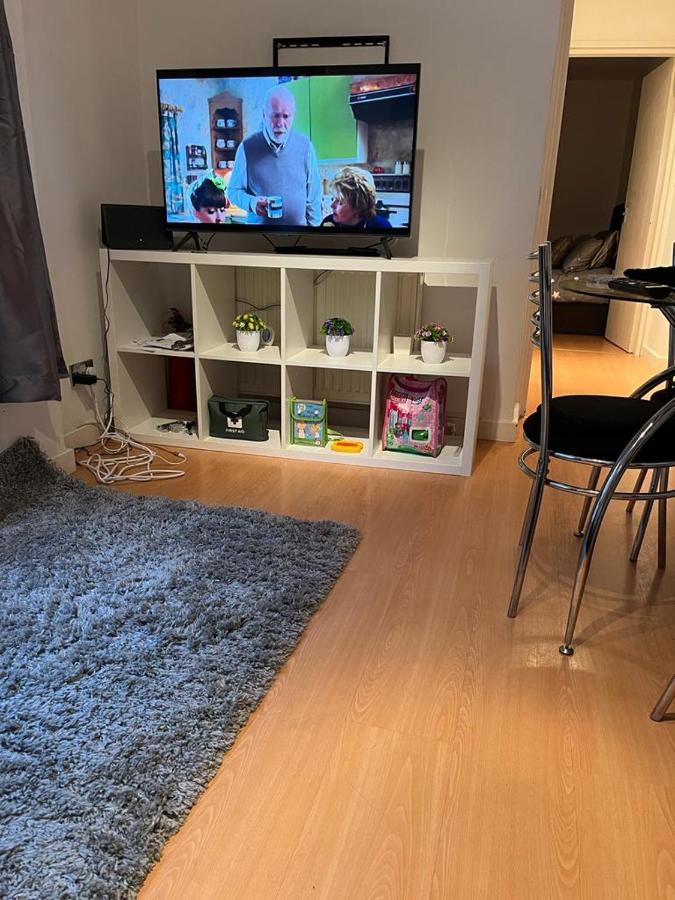Stunning Oxford Street Furnished *