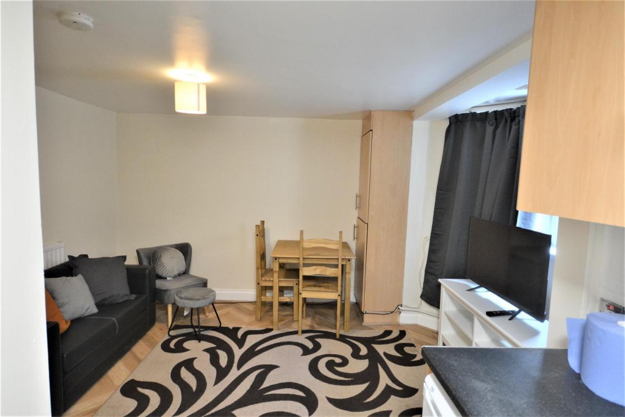 Modern One Bedroom Appartement Londen
