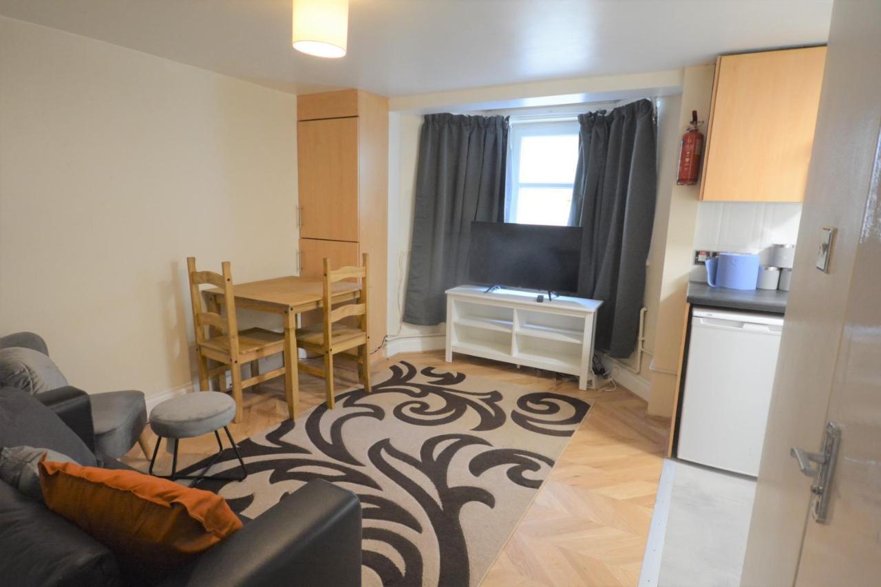 Modern One Bedroom Londen