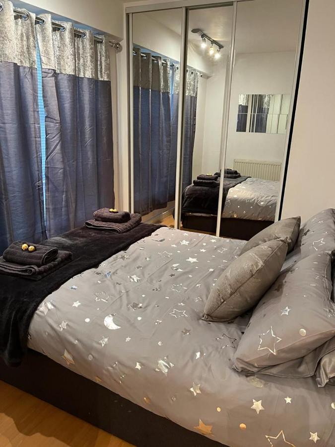 Stunning Oxford Street Furnished *