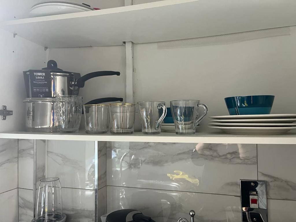 Stunning Oxford Street Furnished *