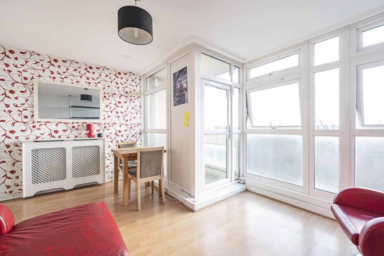 1-double Bedroom Aparment In Leilighet London