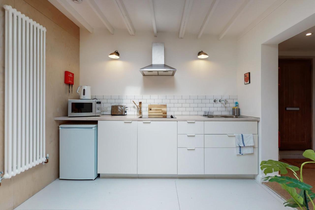Spacious Flat In Forest Gate