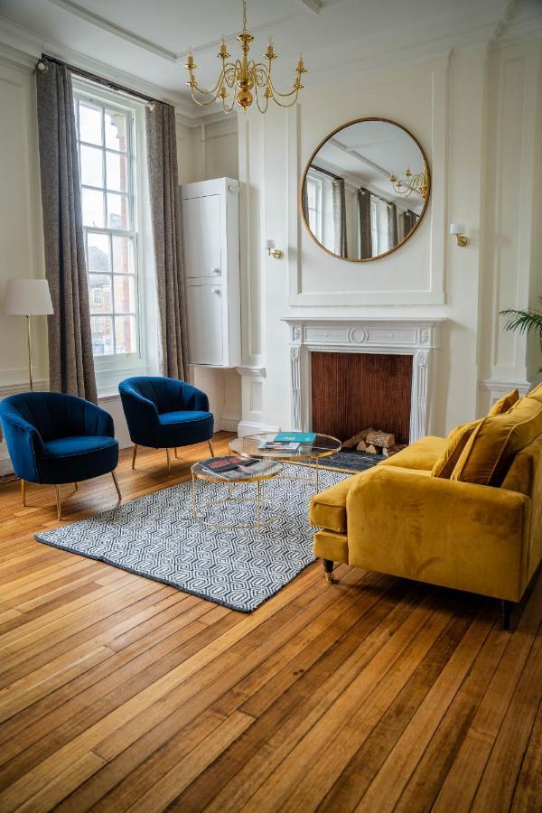 Dreamy Loft, Antique Wood Flooring & High Ceilings Londen