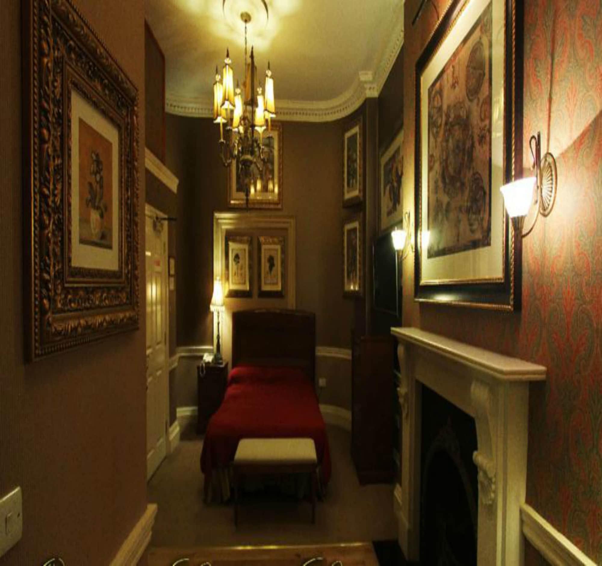 Opulence Boutique Hotell 4*