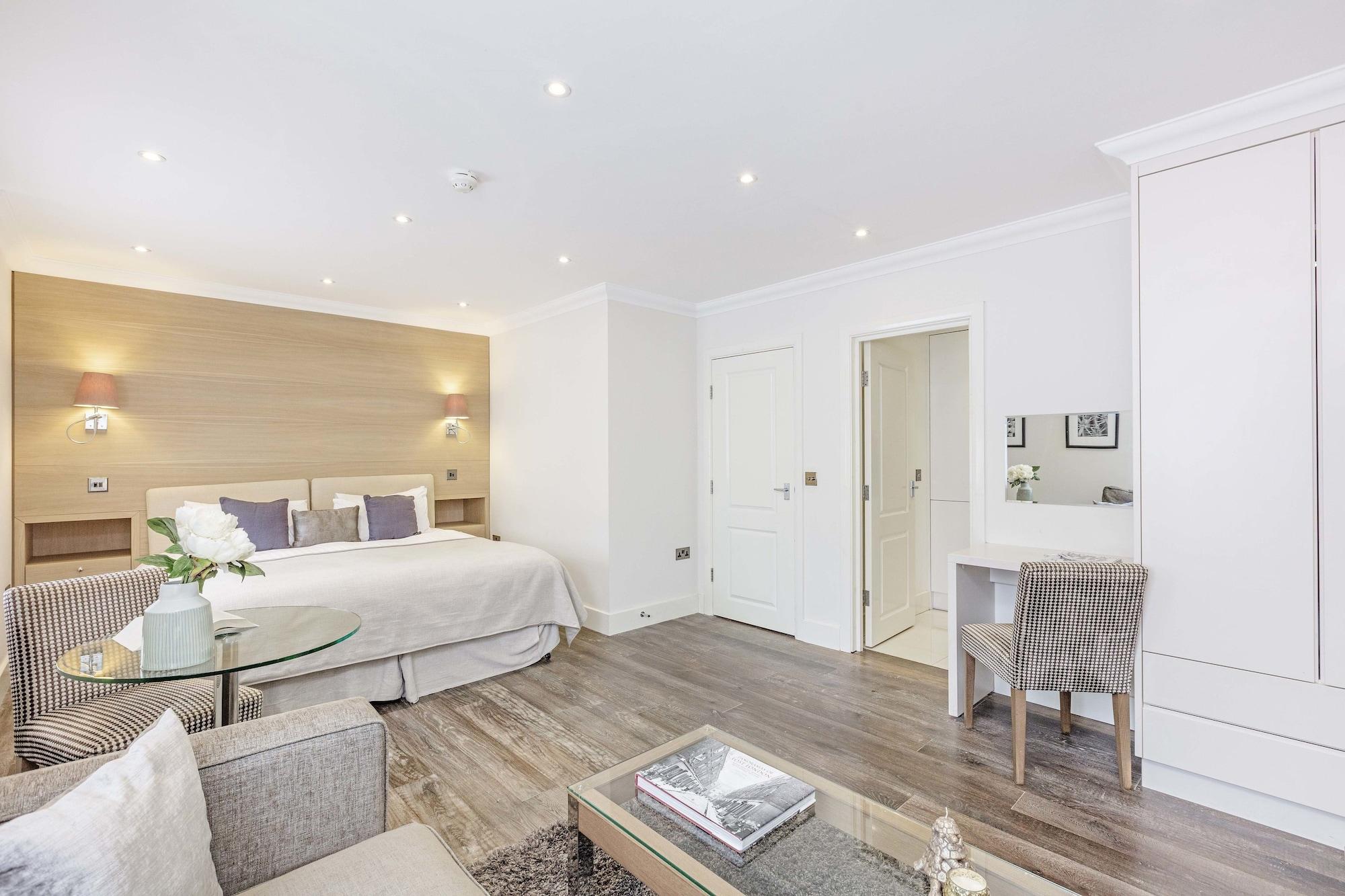 Ashburn Court 4* London