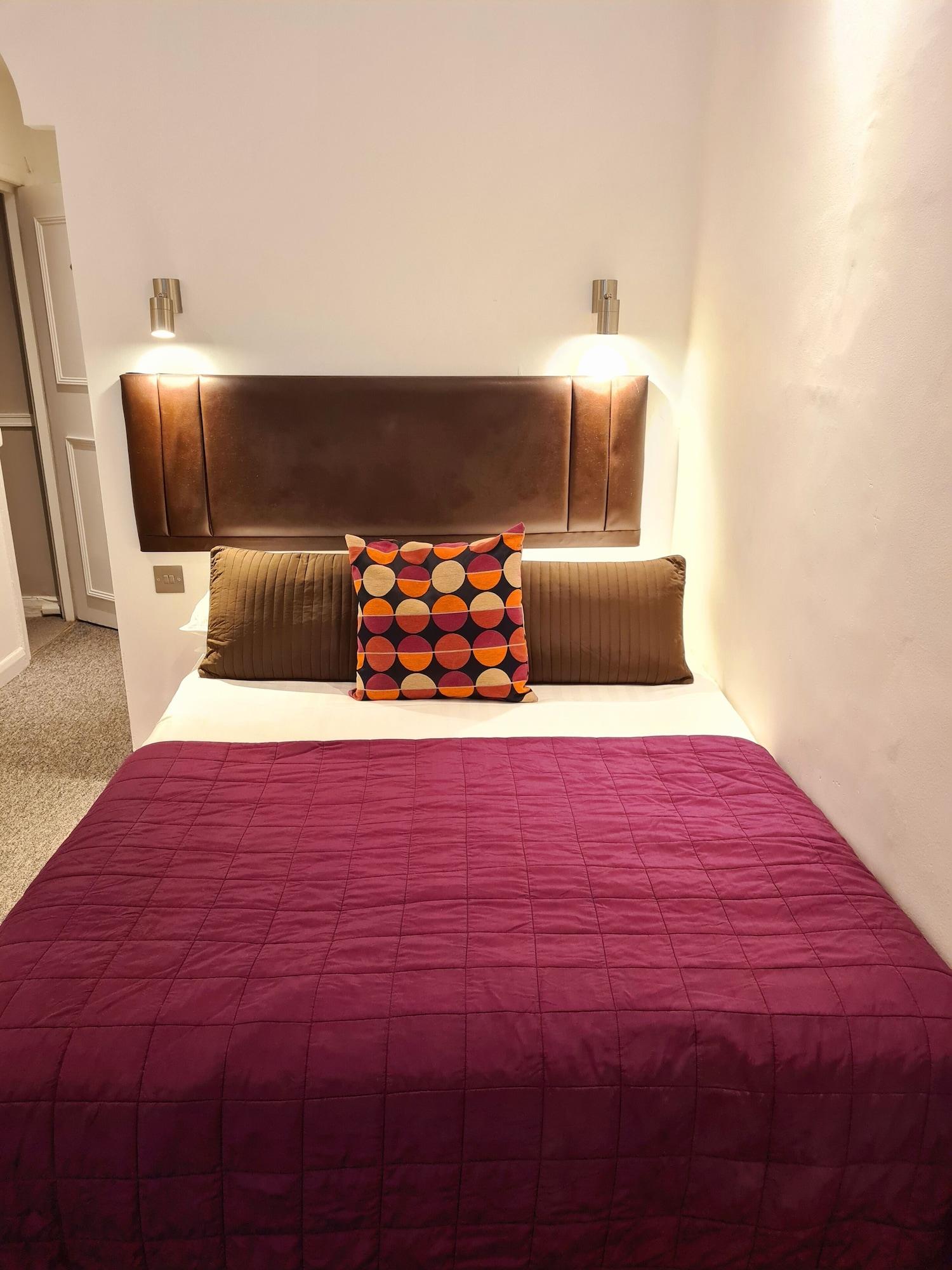Rushmore Hotel 3*