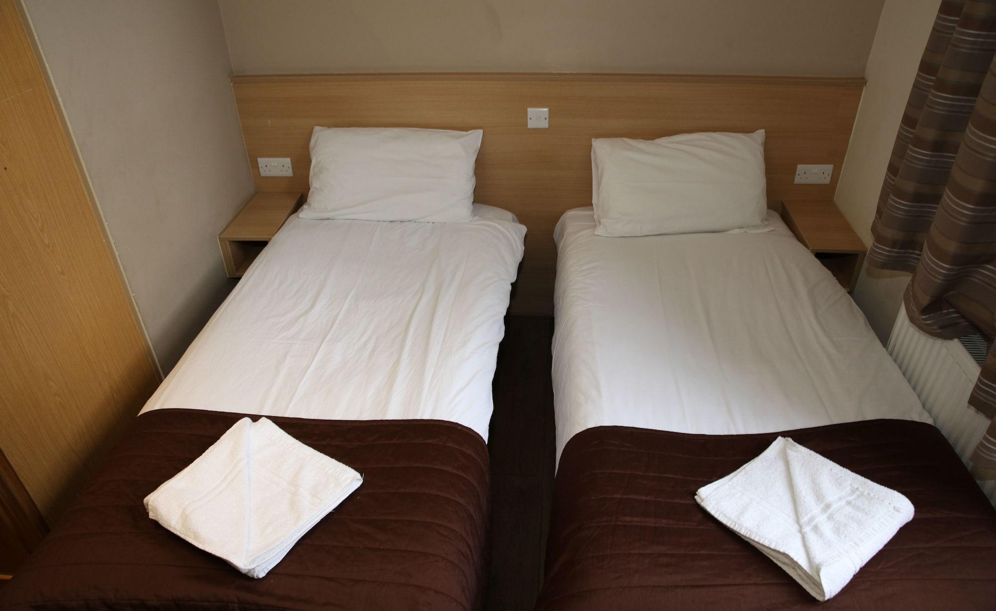 Guest house Holland Court London