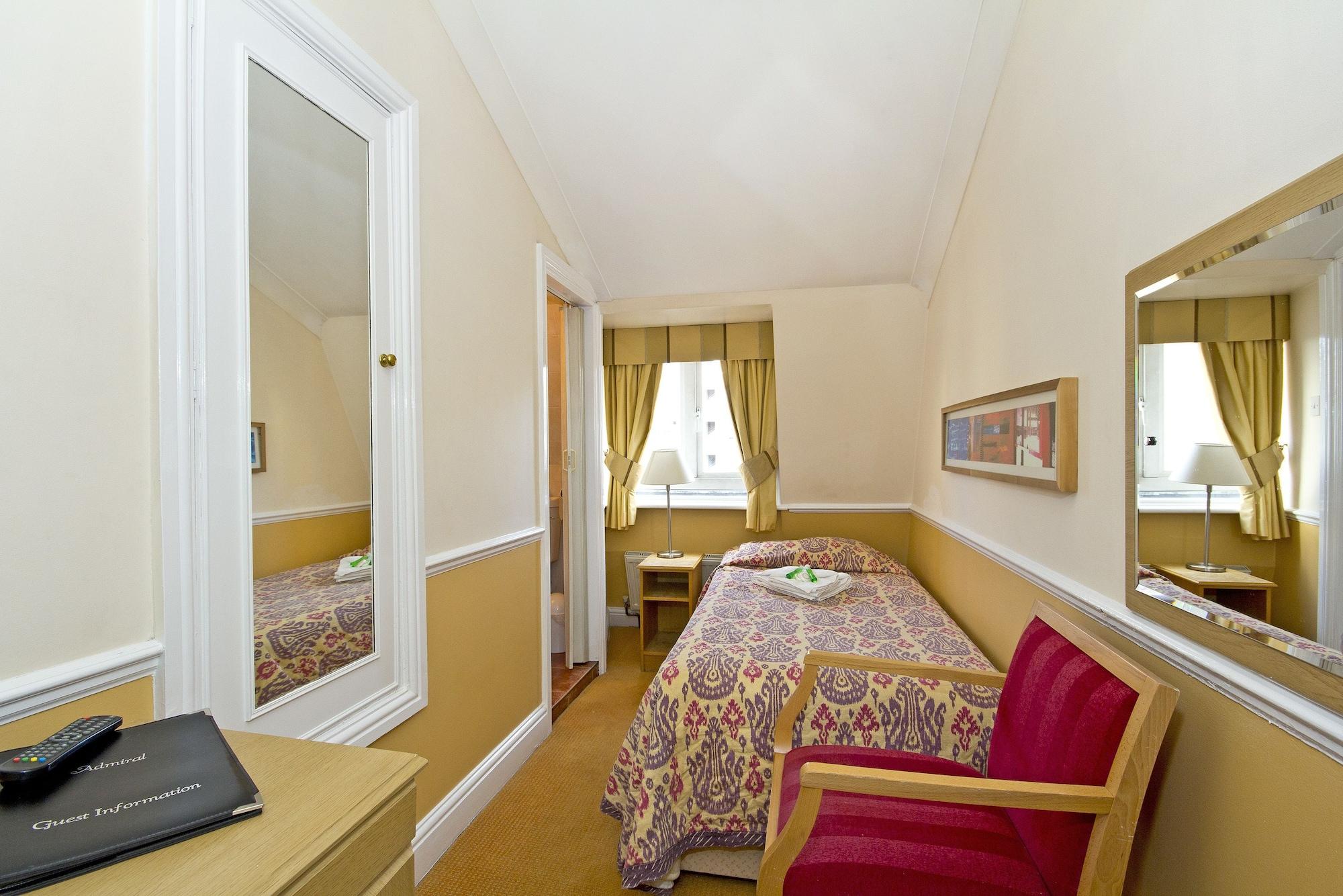 Kingswaypark At Park Avenue 3* London