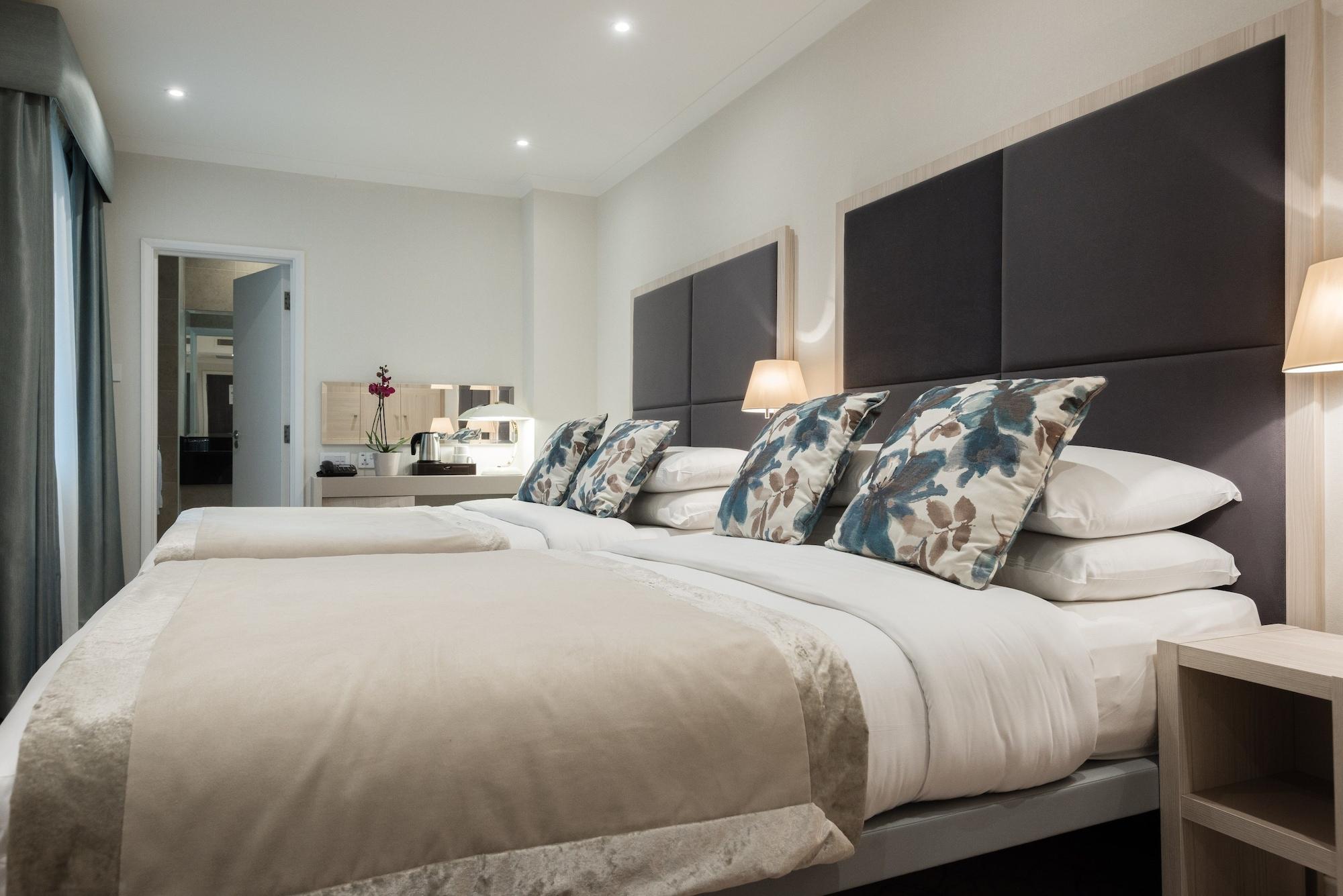 Blandford 4* London