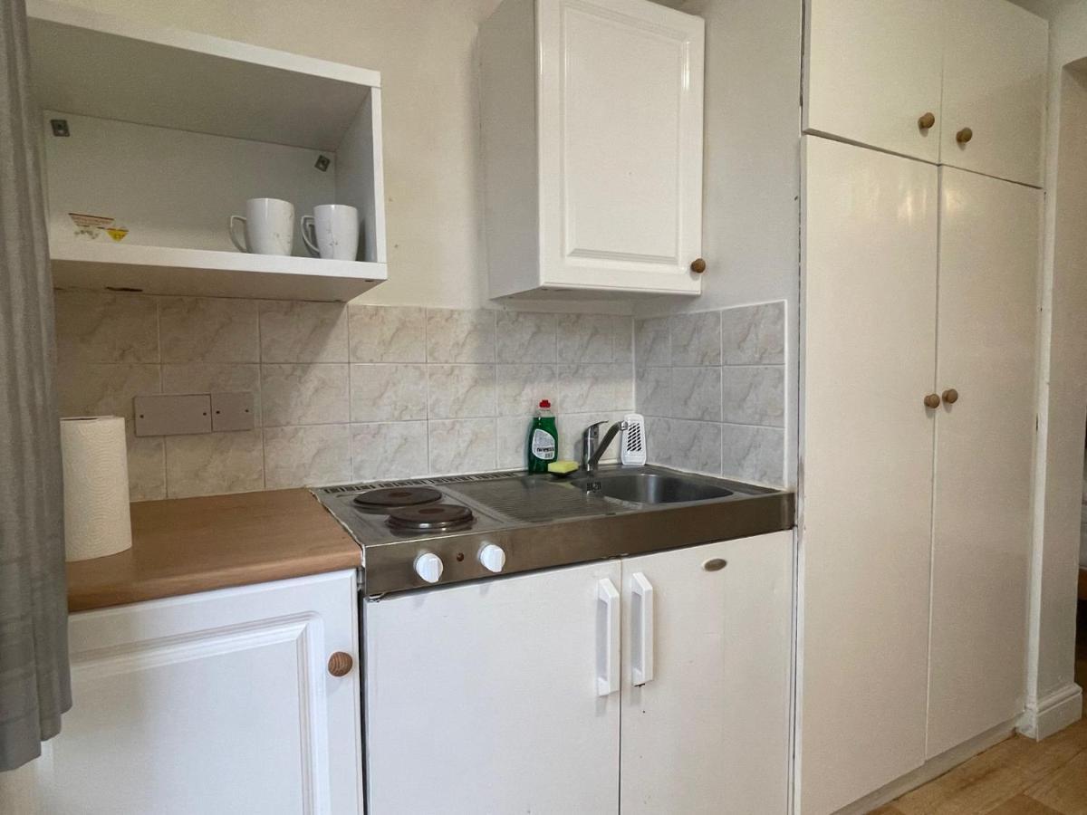 Smart Suits - Wembley Apartment