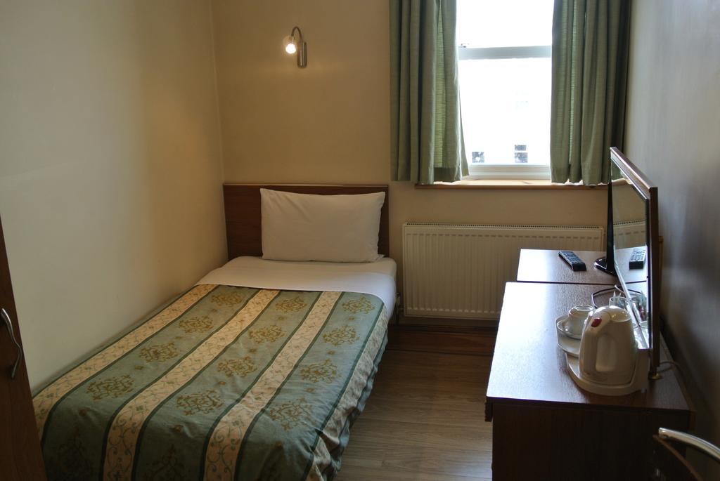 Hotel Carlton London