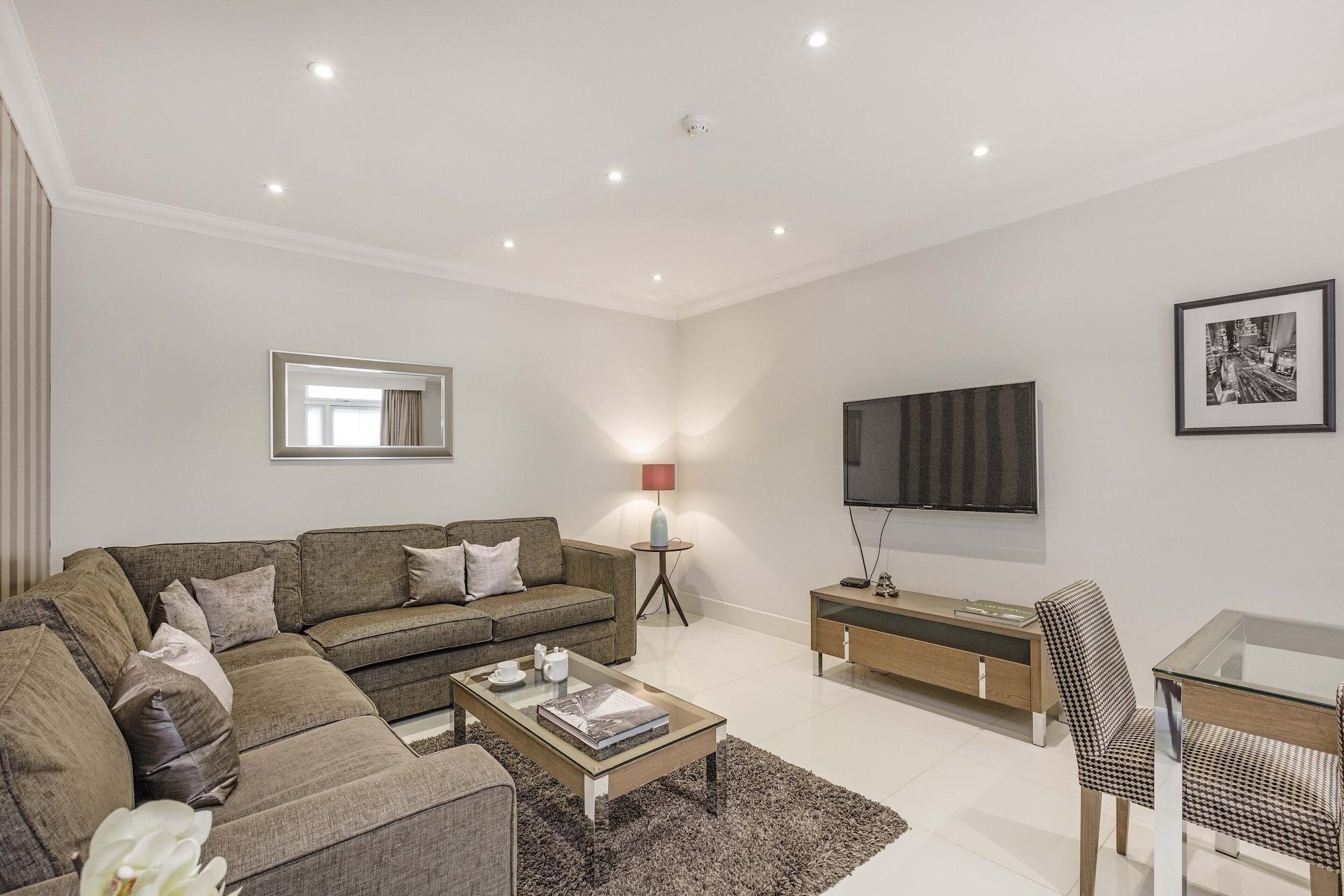 Aparthotel Ashburn Court 4*